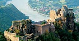 Ruine Aggstein, 16 min, 10,4 km vom Heurigen Gasthof Pammer I Weingut Wachau entfernt